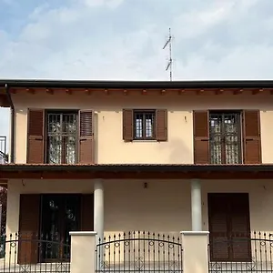 Bed & Breakfast La, Rozzano